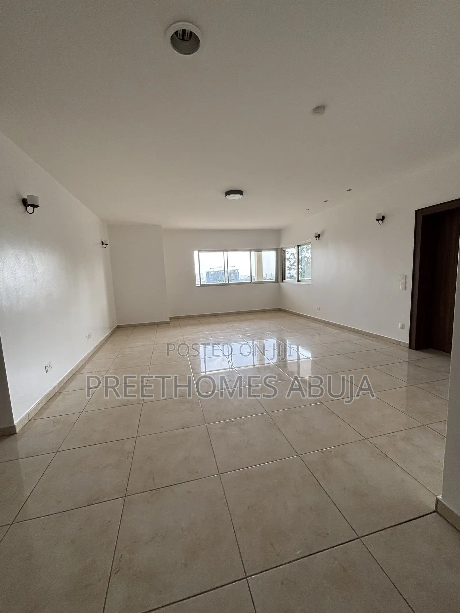 3bdrm Block of Flats in Maitama for rent