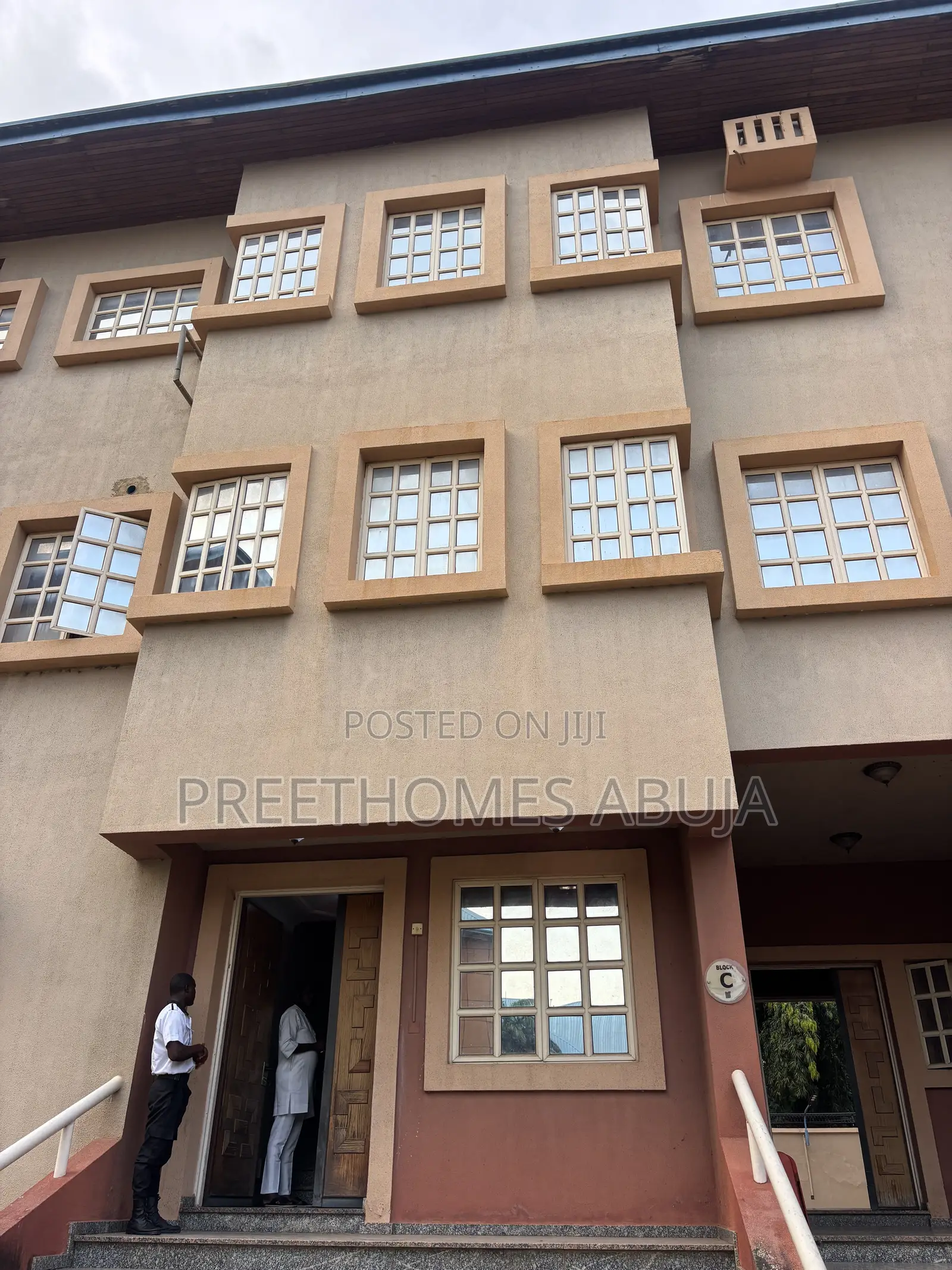 4bdrm Apartment in Maitama for rent