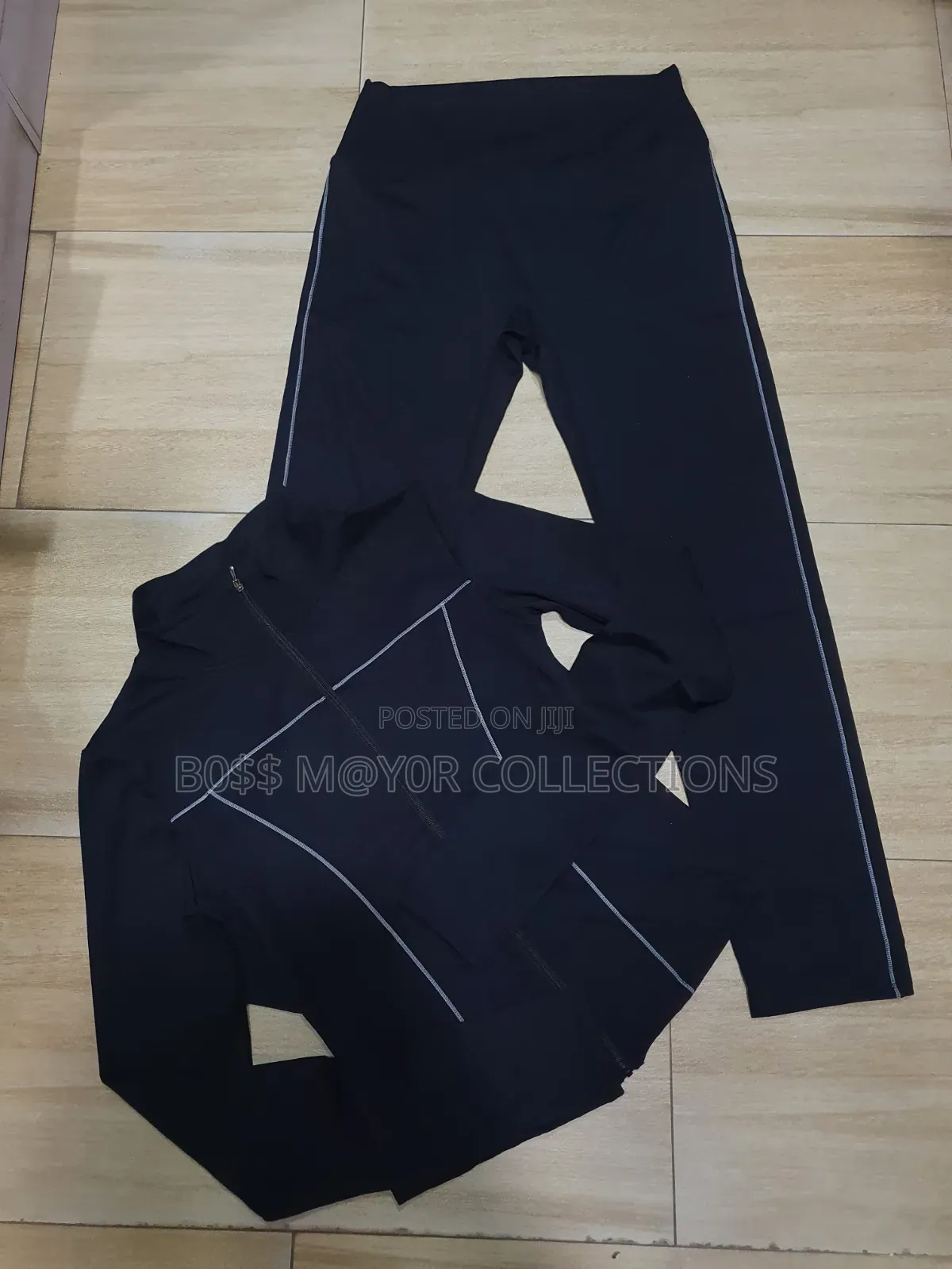 A Set of Gym Wears(ladies)