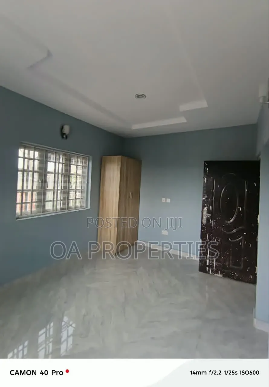 3bdrm Block of Flats in Anifalaje Akobo for rent