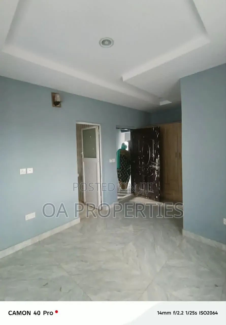 3bdrm Block of Flats in Anifalaje Akobo for rent