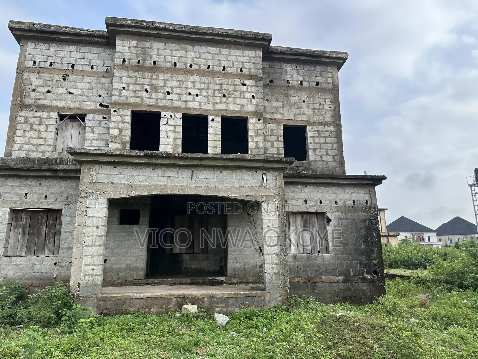 4bdrm Duplex in Seman Estate, Lugbe District for sale