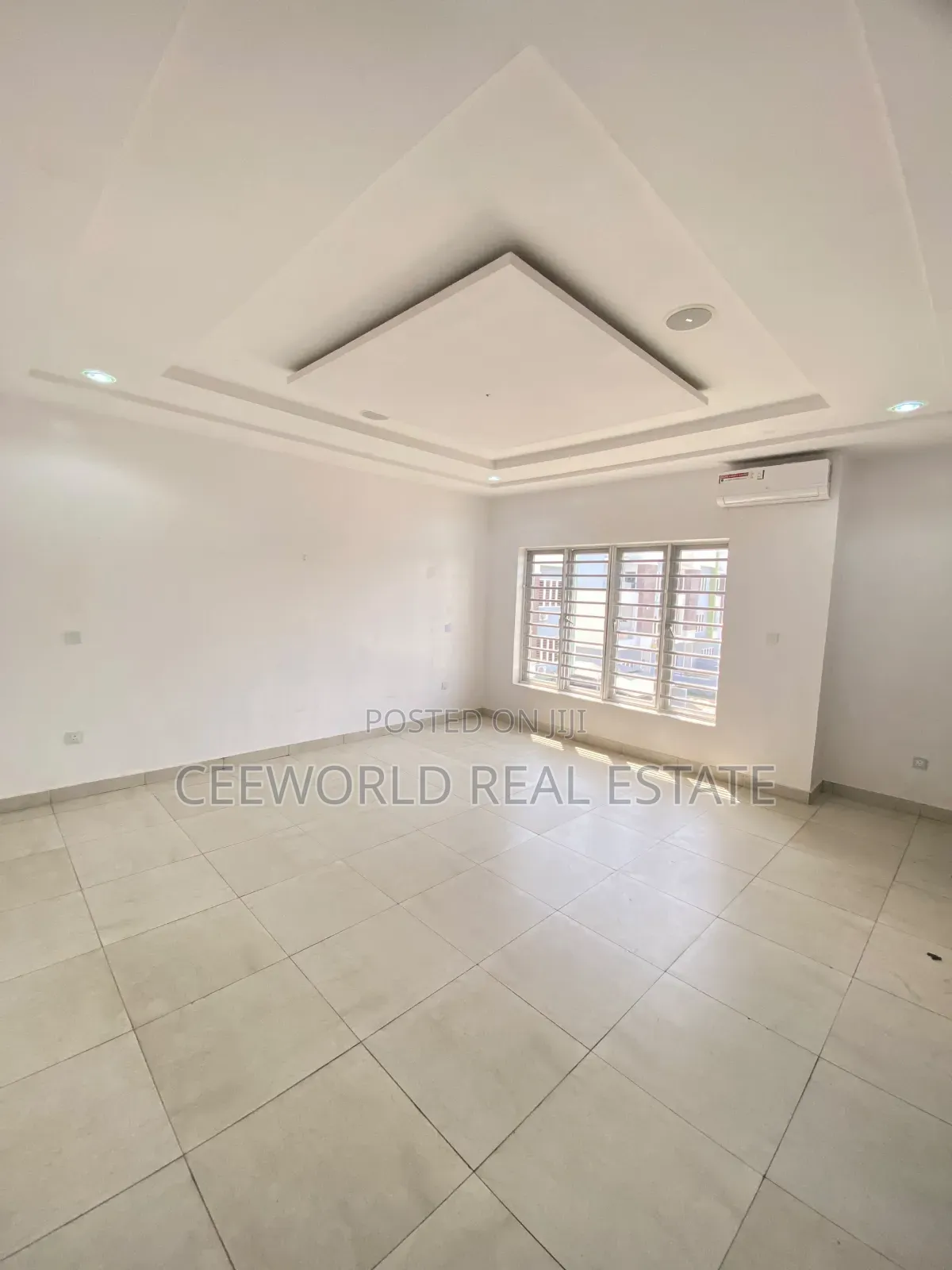 5bdrm Duplex in Iyaganku Gra, Iyanganku for rent