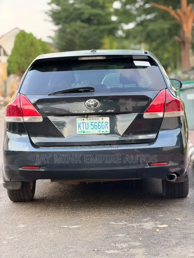Toyota Venza 2010 Black