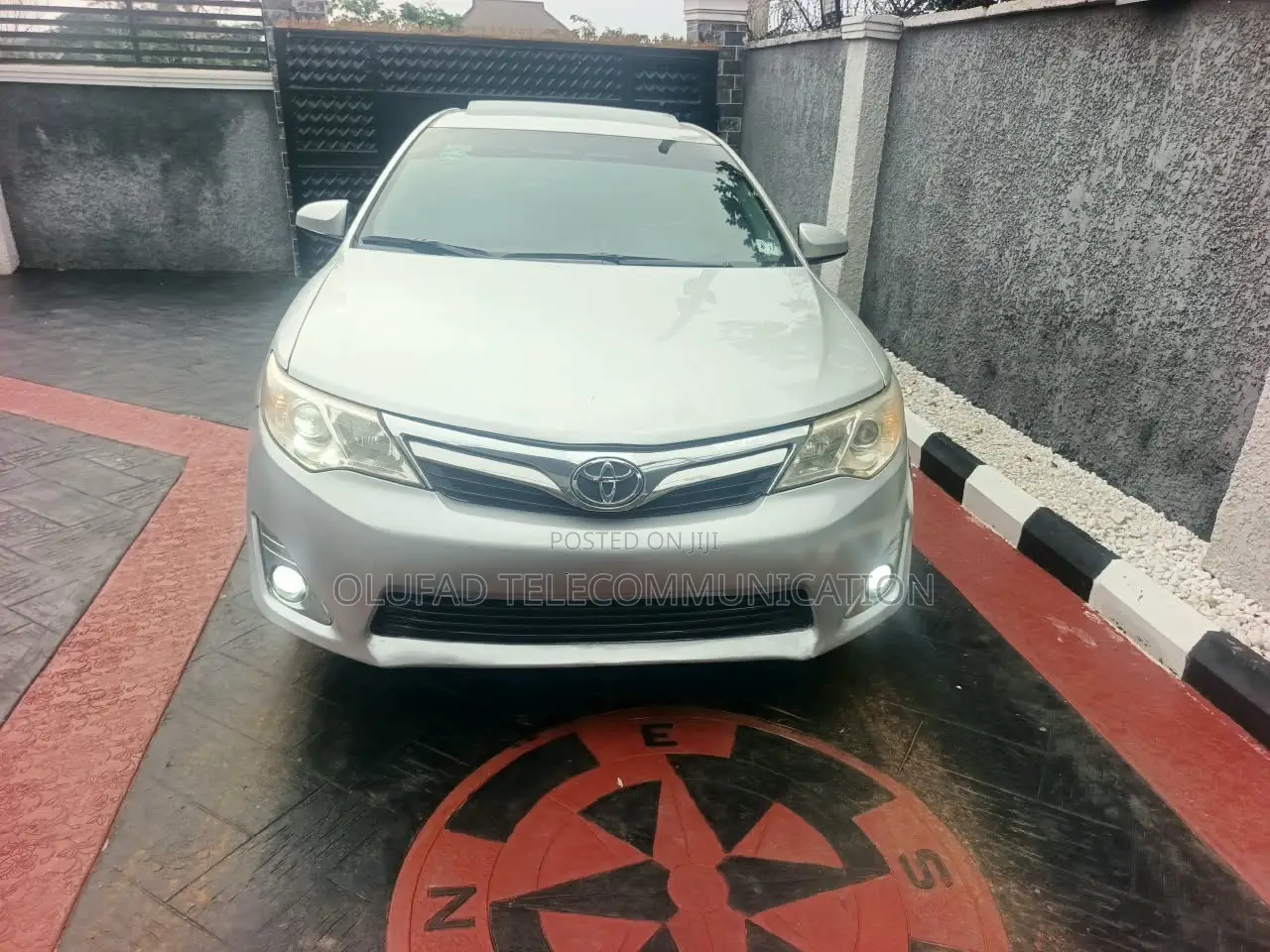 Toyota Camry XLE 4dr Sedan (2.5L 4cyl 6A) 2013 Silver