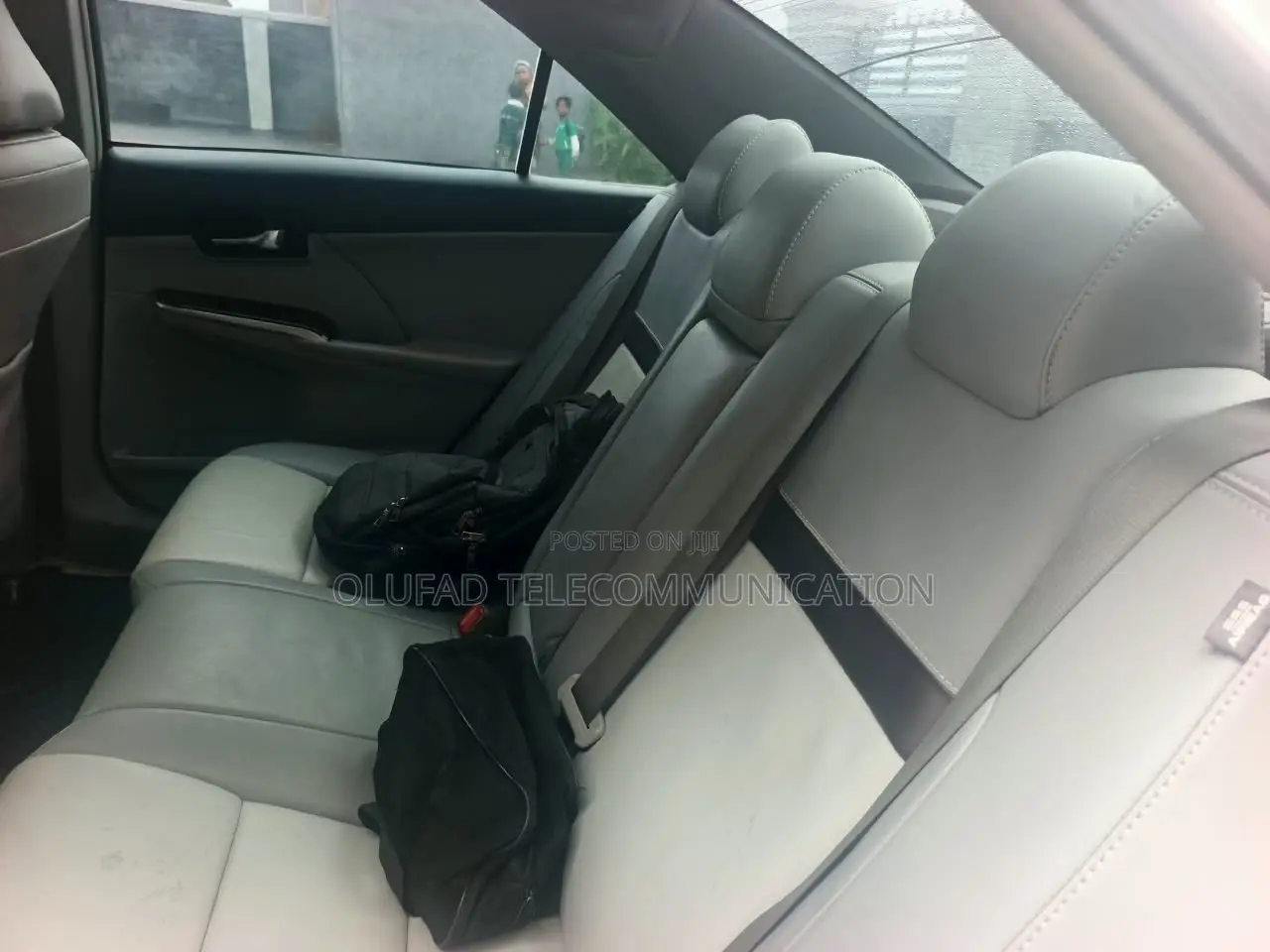 Toyota Camry XLE 4dr Sedan (2.5L 4cyl 6A) 2013 Silver