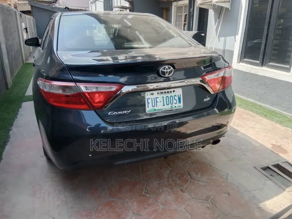 Toyota Camry SE 4dr Sedan (2.5L 4cyl 6A) 2015 Black