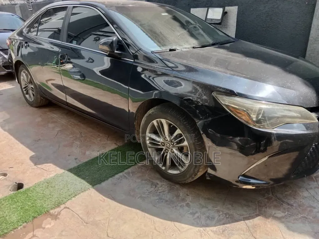 Toyota Camry SE 4dr Sedan (2.5L 4cyl 6A) 2015 Black