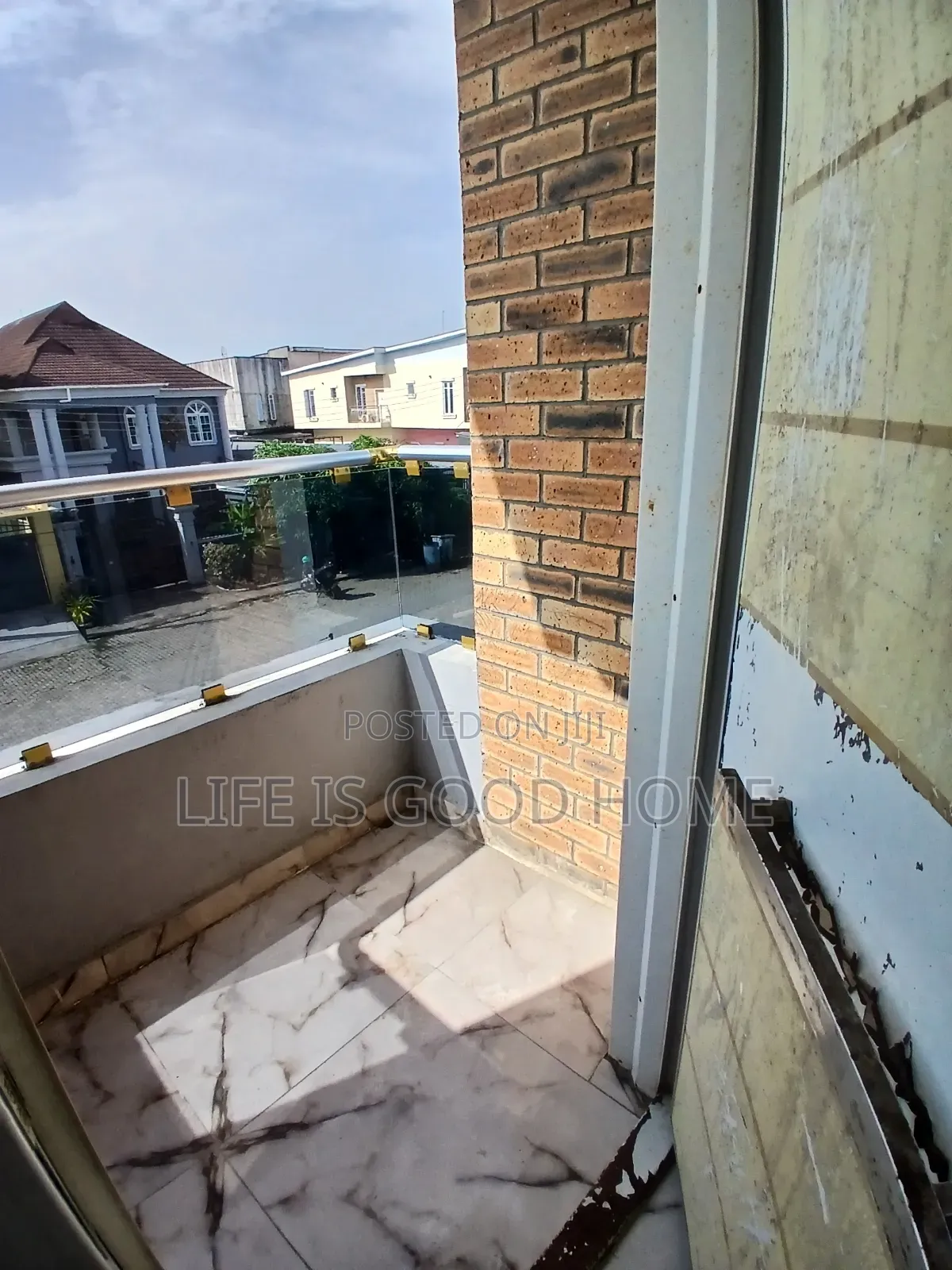 Studio Apartment in Ikota Villa for rent