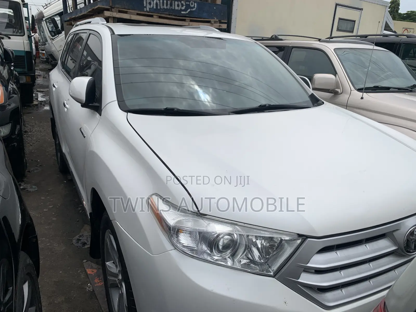 Toyota Highlander Limited 3.5l 4WD 2013 White