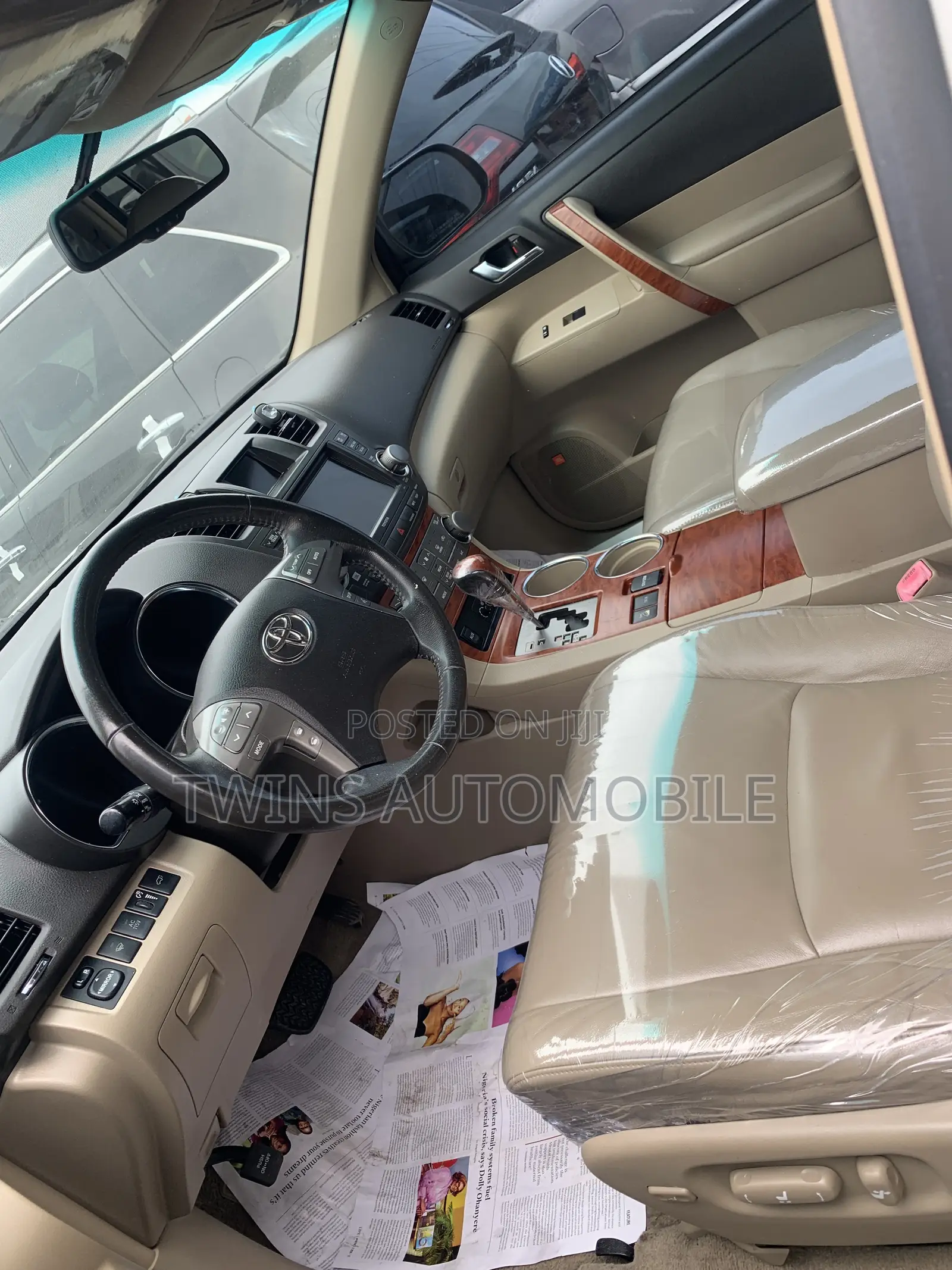 Toyota Highlander Limited 3.5l 4WD 2013 White