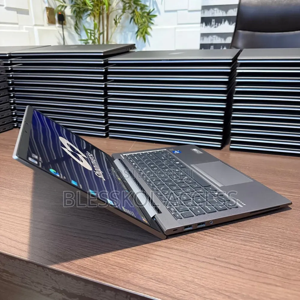 Laptop HP ZBook Firefly 14 G7 16GB Intel Core i7 SSD 256GB
