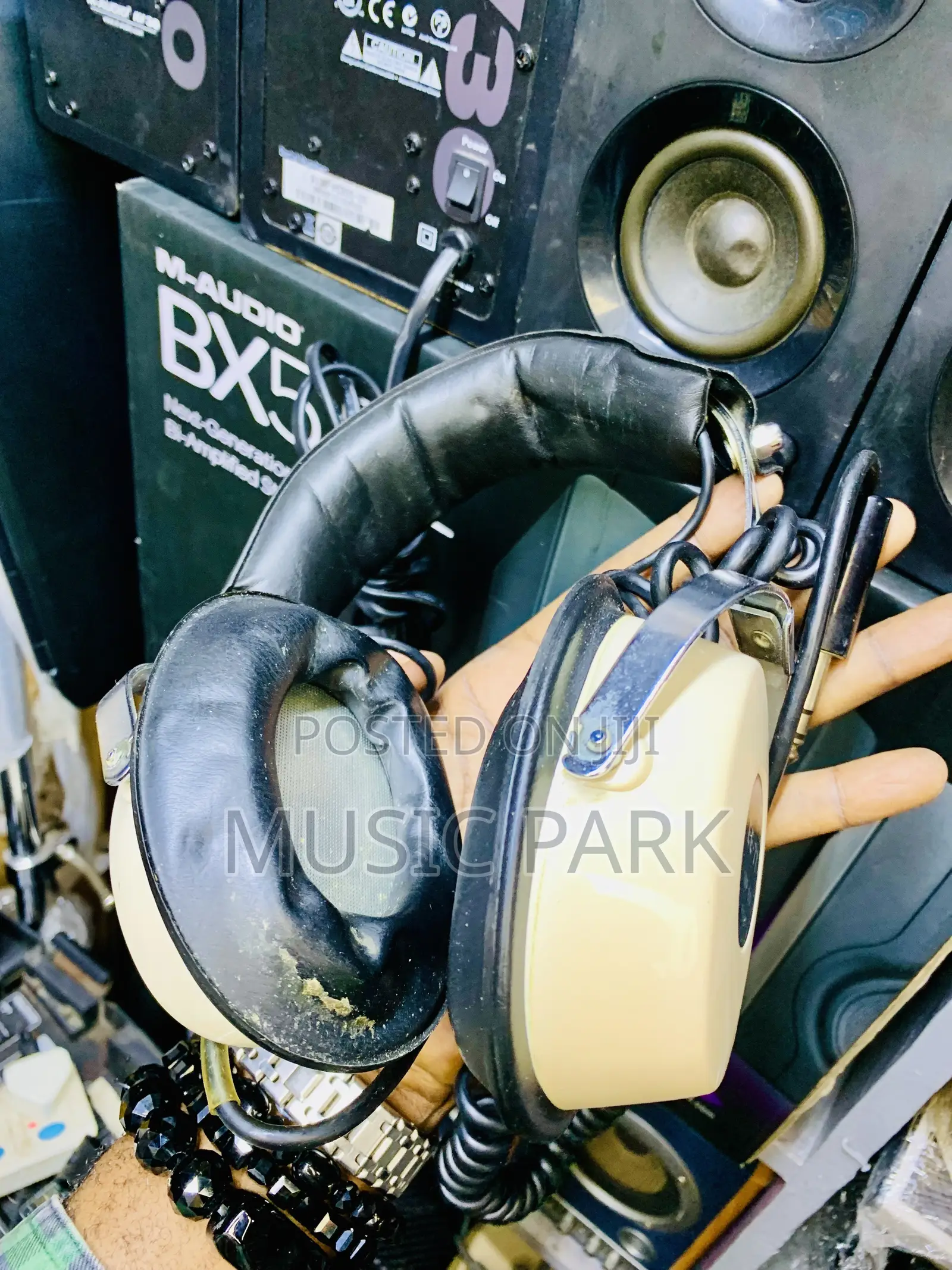 Rare Vintage Soundmaster EE-77 Stereo Headphones (8 Ohms)