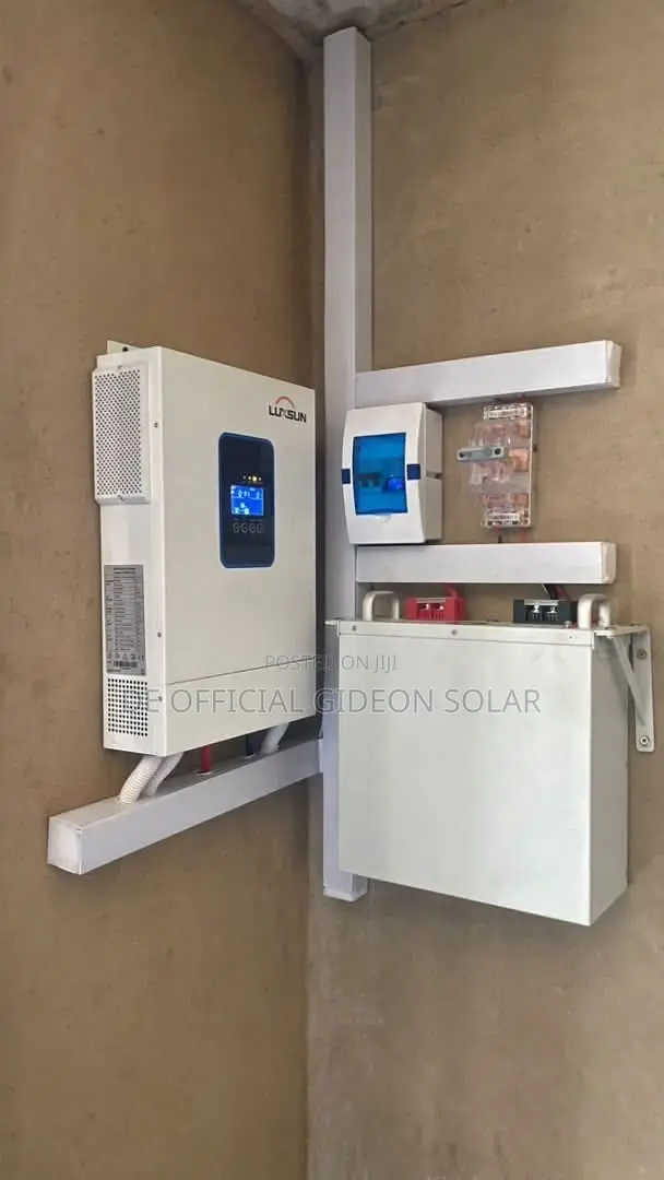 LUXSUN 4.2kw Invt + LUXSUN 2.5kwh Batt + 4pic 600W Panel + Accessories
