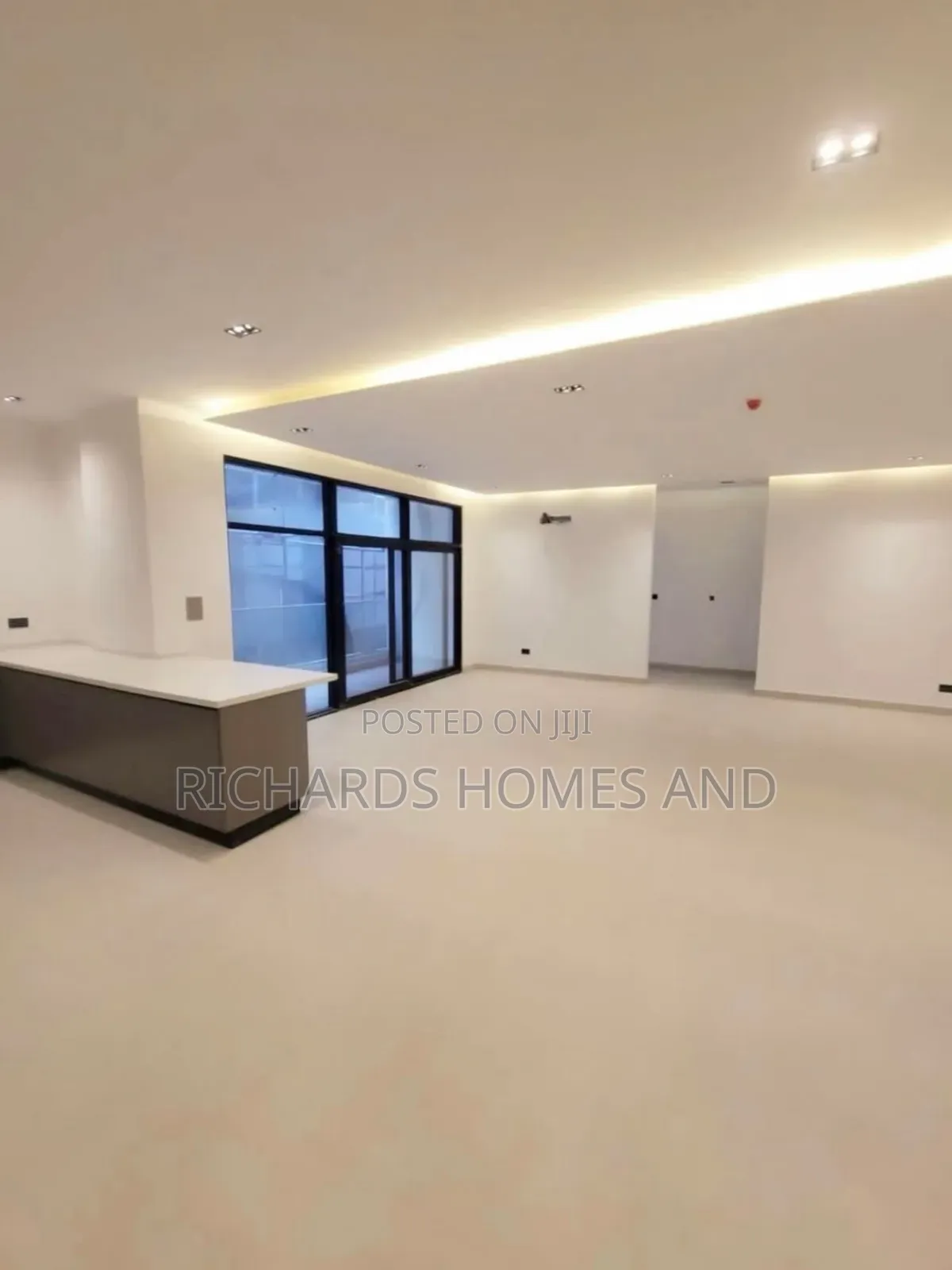 2bdrm Apartment in Lekki Phase 1 for rent