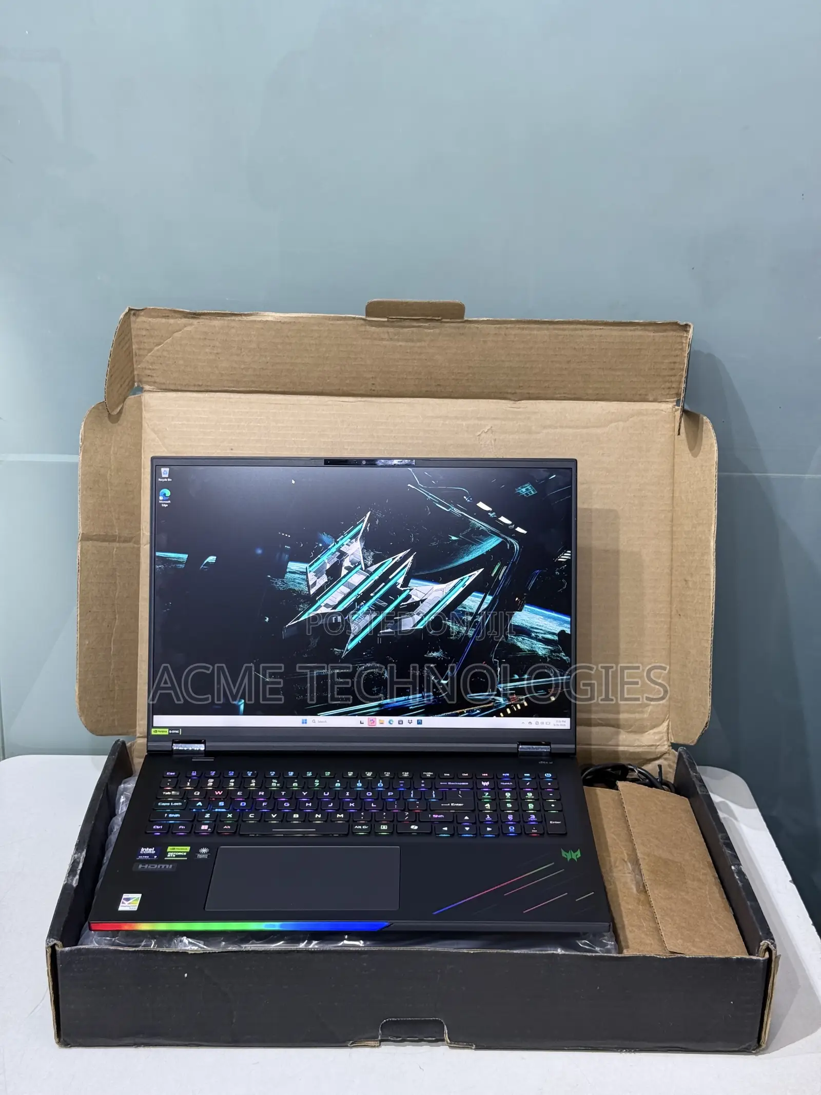 New Laptop Acer Predator Helios 18 AI 64GB Intel Core Ultra 9 SSD 2T
