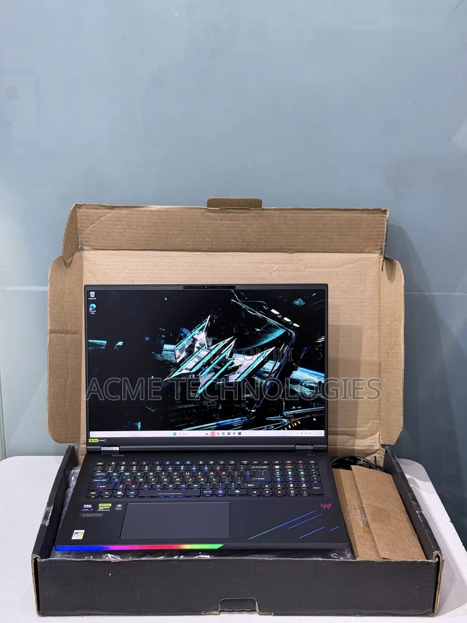 New Laptop Acer Predator Helios 18 AI 64GB Intel Core Ultra 9 SSD 2T