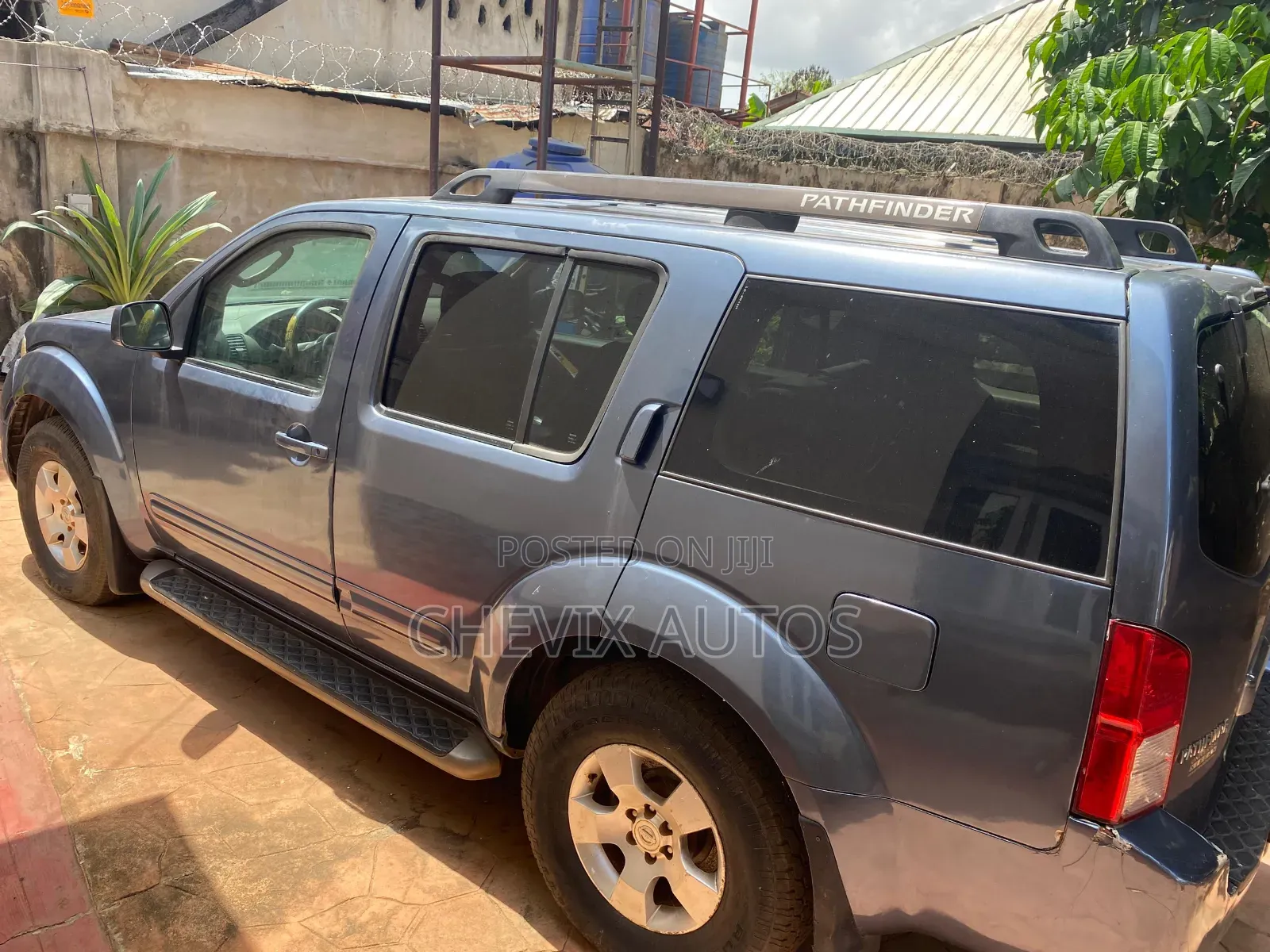 Nissan Pathfinder SE 4x4 2007 Gray