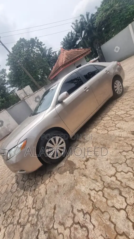 Toyota Camry 2.4 LE 2008 Gold