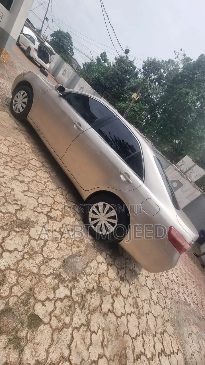 Toyota Camry 2.4 LE 2008 Gold