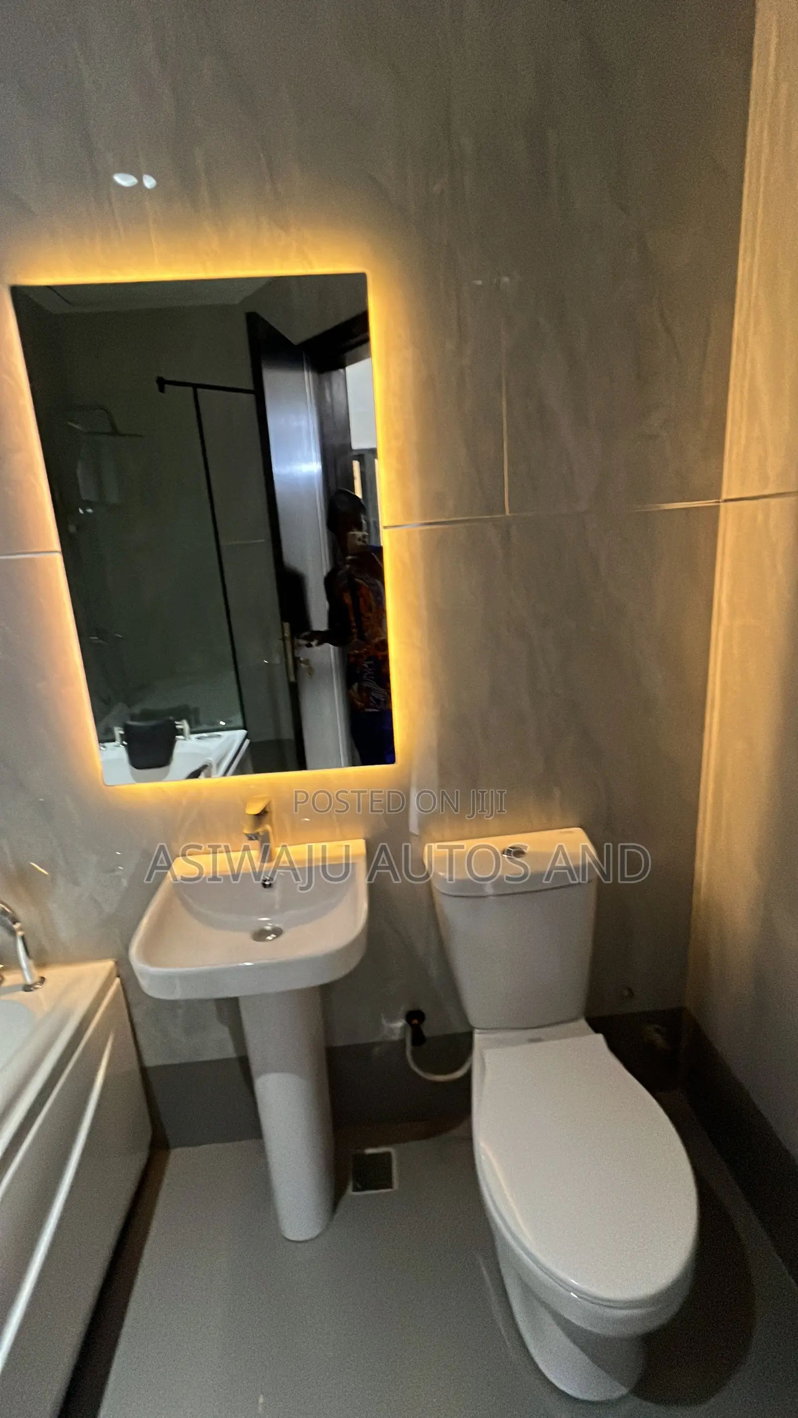 4bdrm Duplex in Akora Estate, Adeniyi Jones for sale