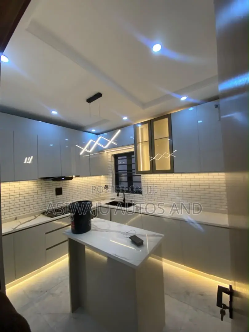 4bdrm Duplex in Abisogun Estate, Ogba for sale