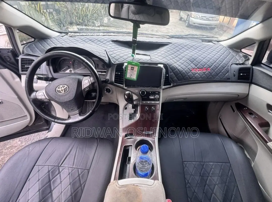 Toyota Venza 2011 Gray