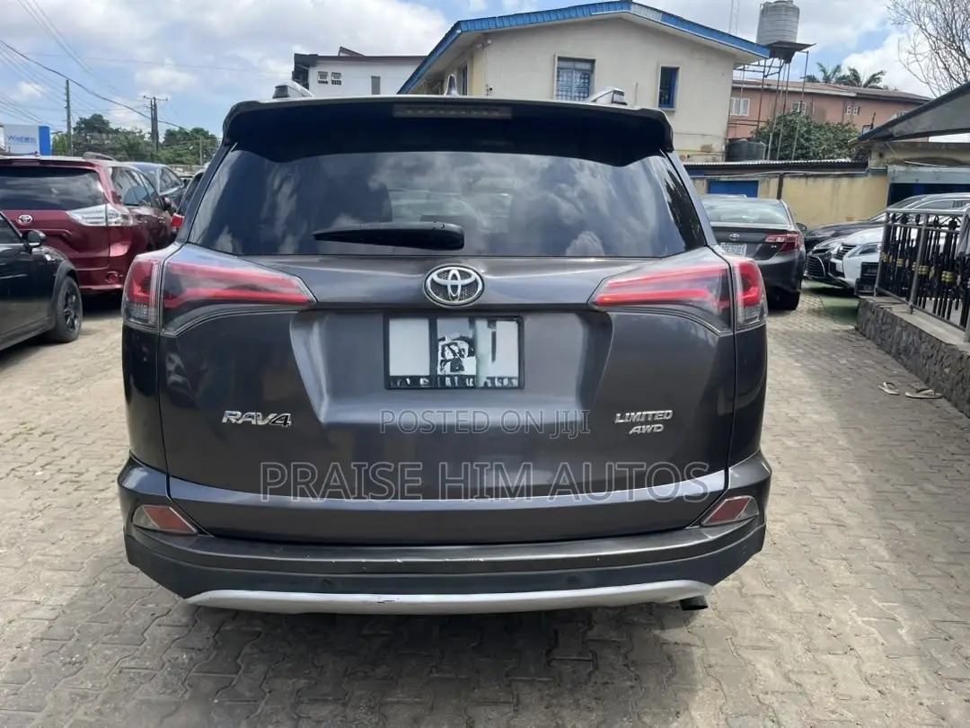 Toyota RAV4 Limited AWD (2.5L 4cyl 6A) 2016 Gray