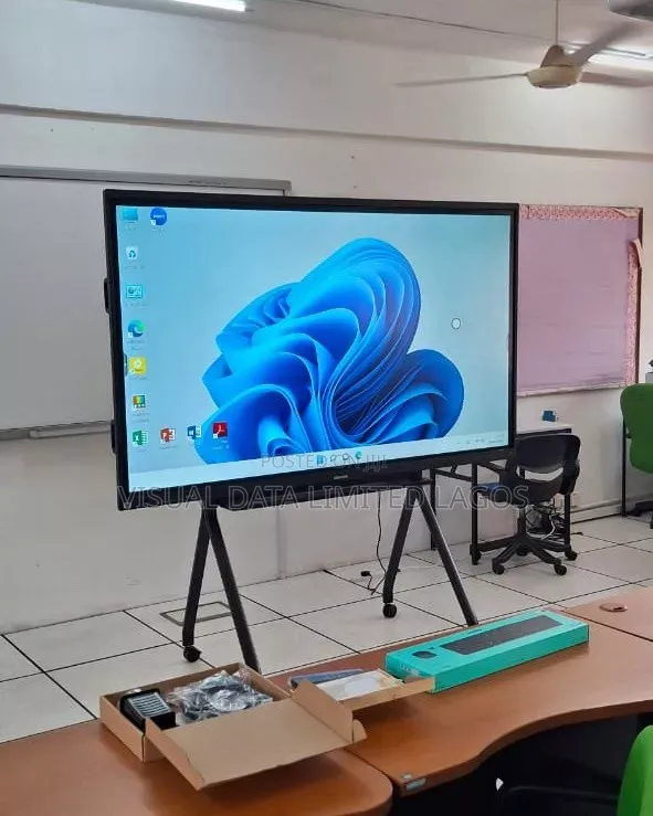 Elon Display Interactive Smart Board 55" - With Free Installation