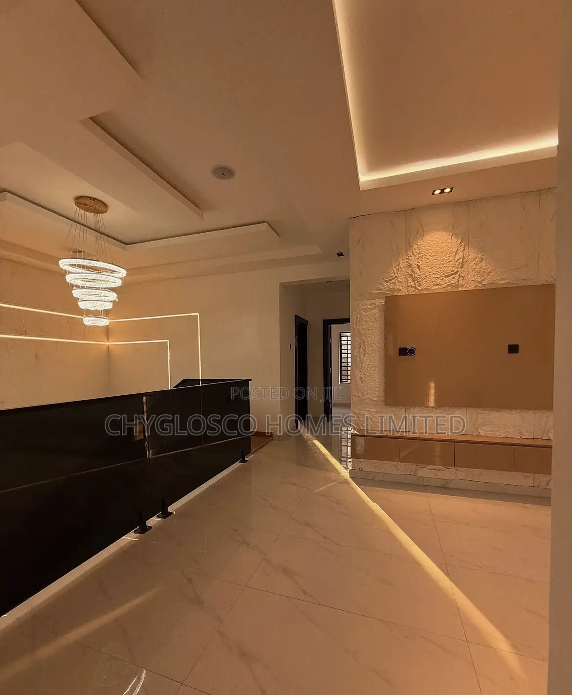 4bdrm Duplex in New Layout for sale