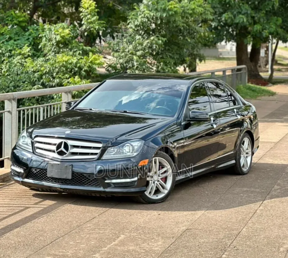 Mercedes-Benz C300 Sport 4Matic Sedan AWD (3.5L 6cyl 7A) 2013 Black