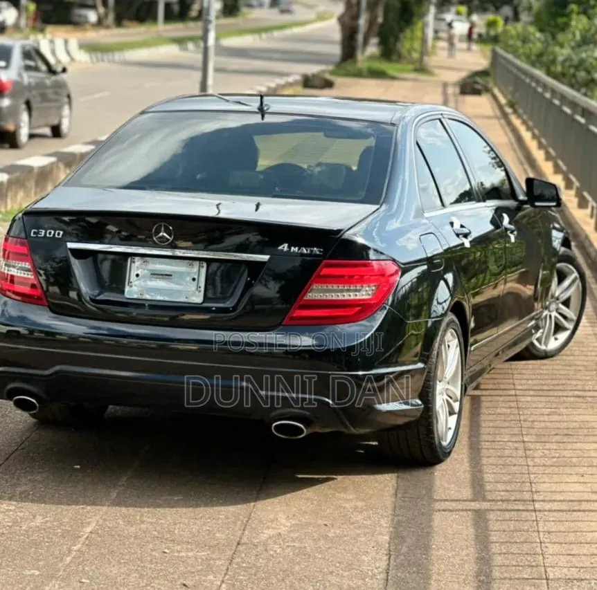 Mercedes-Benz C300 Sport 4Matic Sedan AWD (3.5L 6cyl 7A) 2013 Black