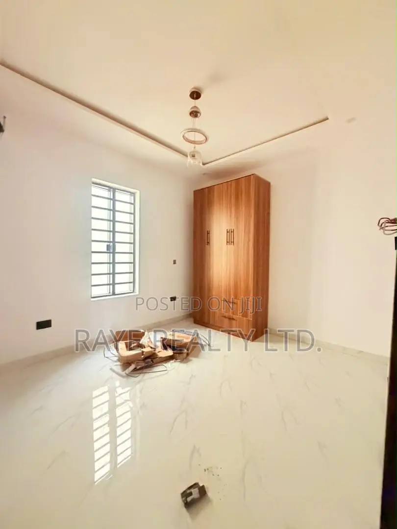 5bdrm Duplex in Omole Phase 2 for sale