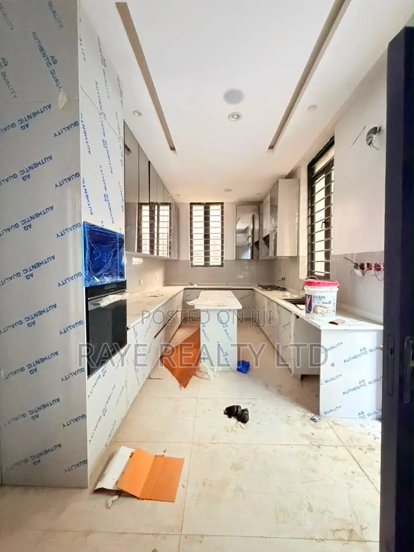 4bdrm Duplex in Omole Phase 2 for sale