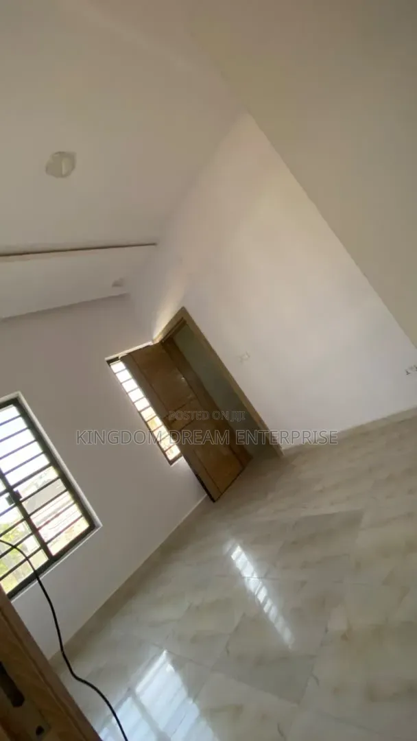3bdrm Apartment in Ologolo Lekki Lagos for rent