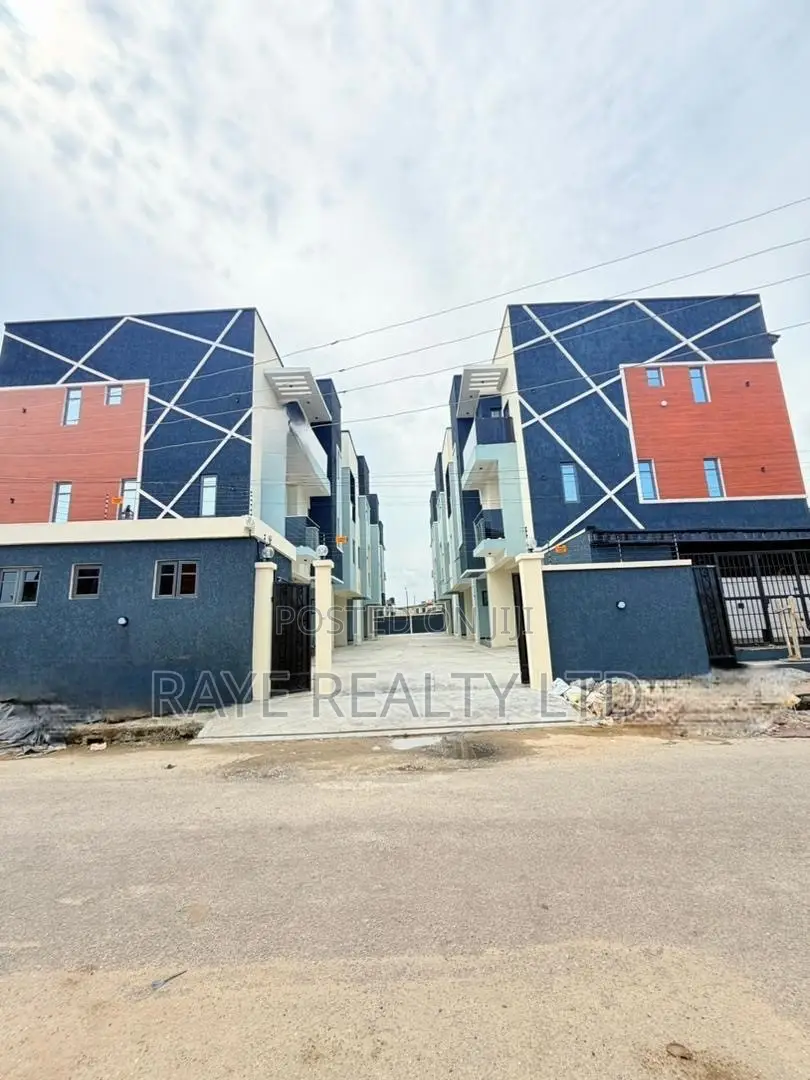 4bdrm Duplex in Oregun for sale