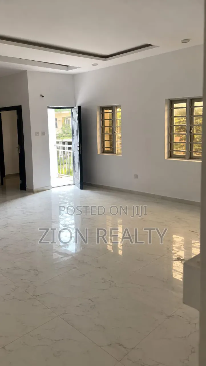 3bdrm Apartment in Elefo, Awoyaya for rent