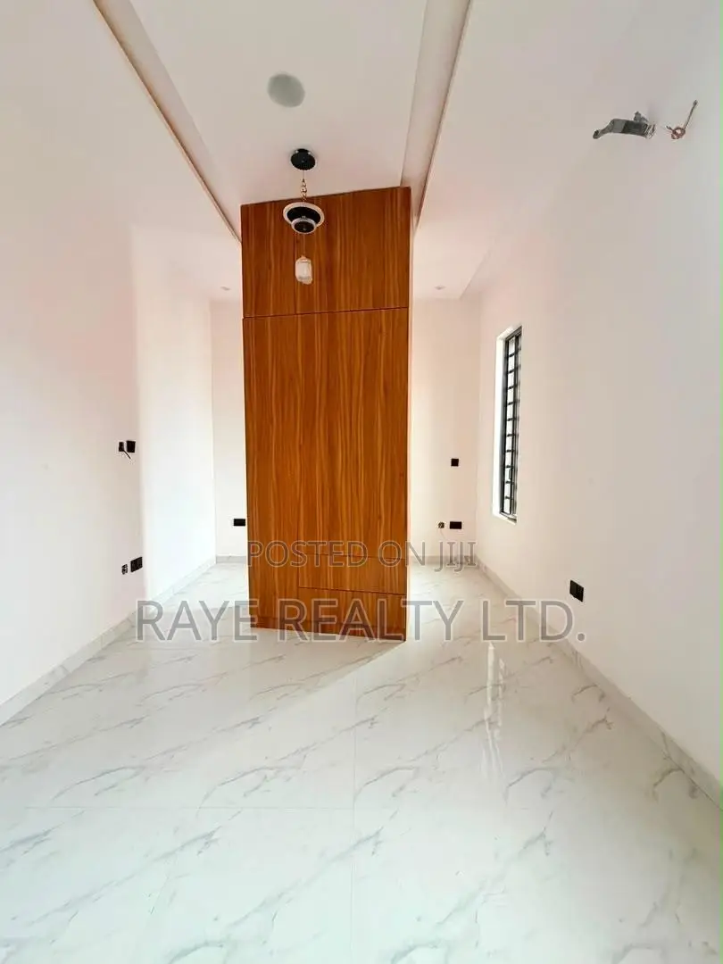 5bdrm Duplex in Omole Phase 2 for sale