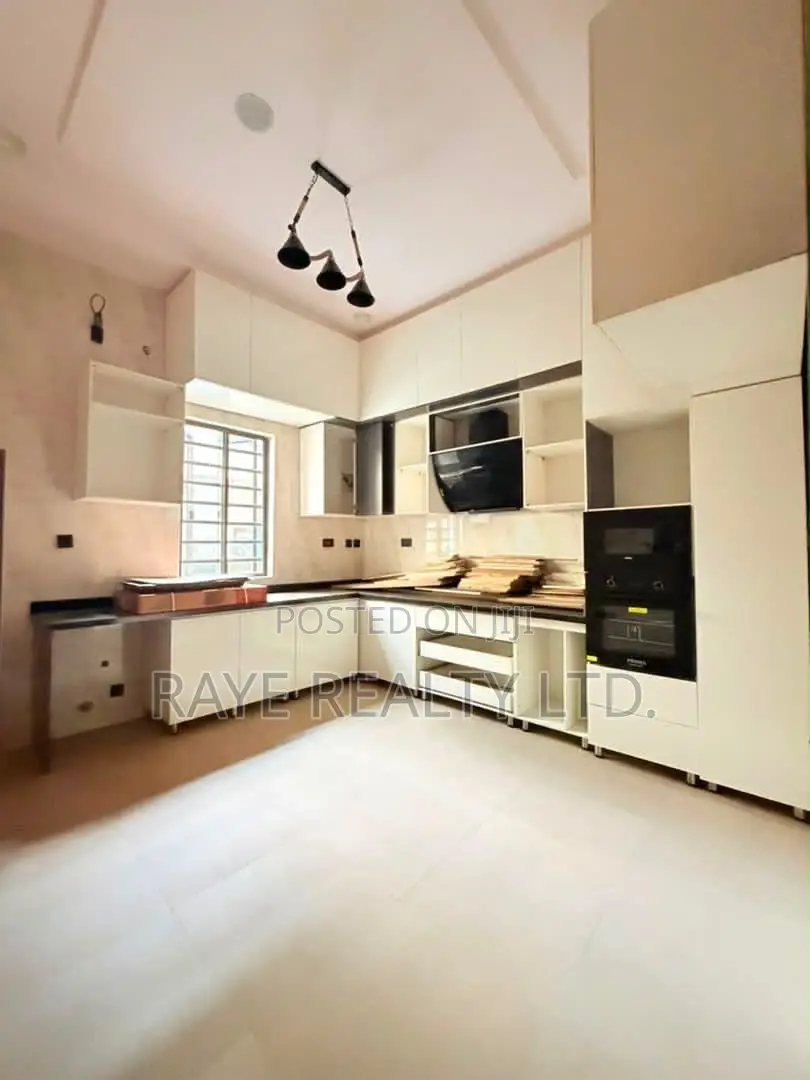5bdrm Duplex in Omole Phase 2 for sale