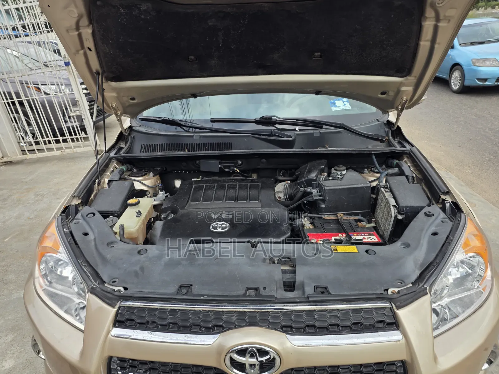 Toyota RAV4 3.5 Limited 2012 Gold