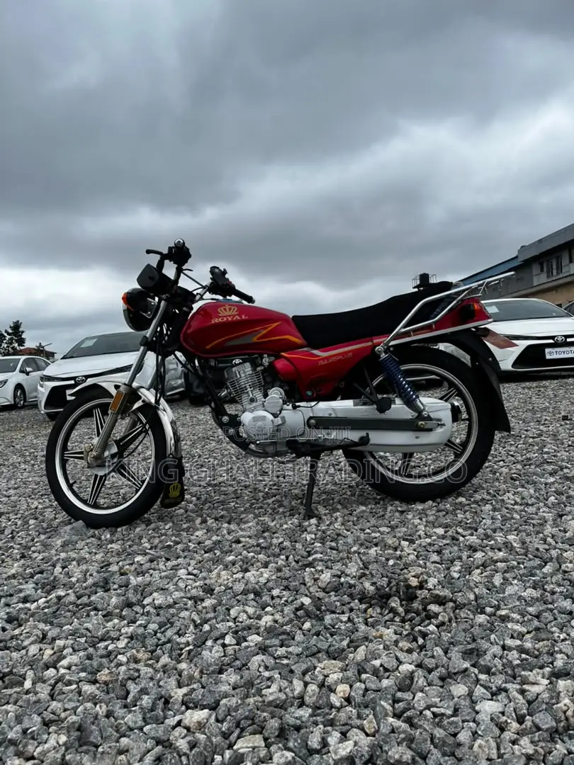 New Royal RY125 2025 Red