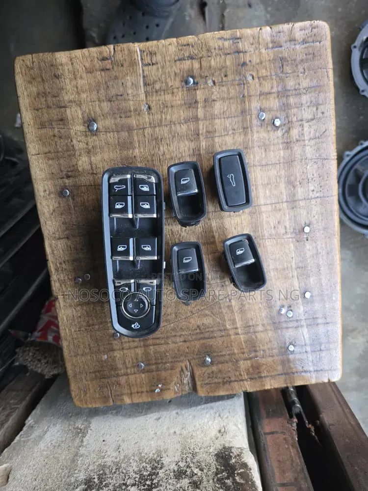 Pressing Button Porsche Cayenne 2013 2018