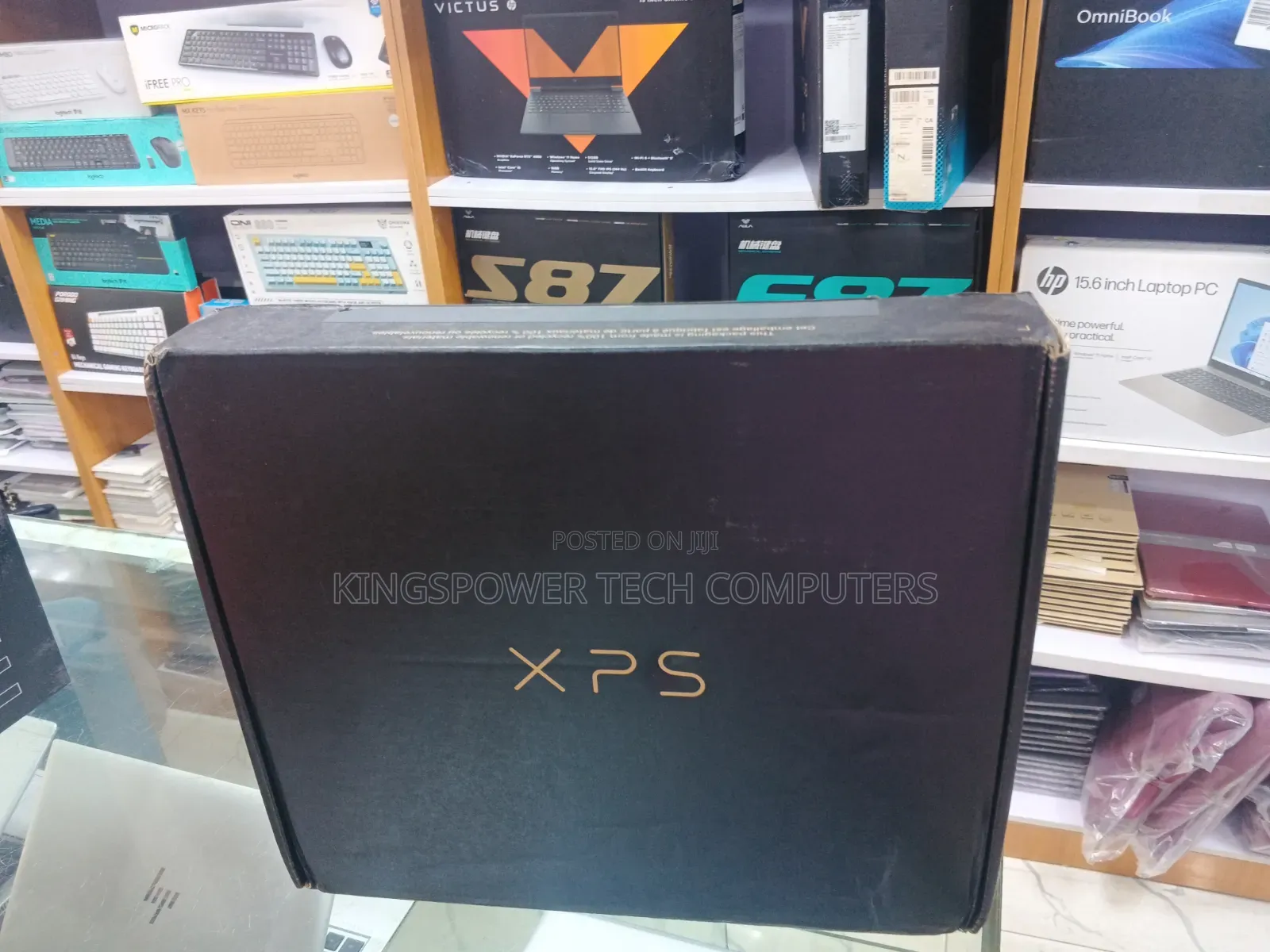 New Laptop Dell XPS 13 8GB Intel Core 5 SSD 512GB