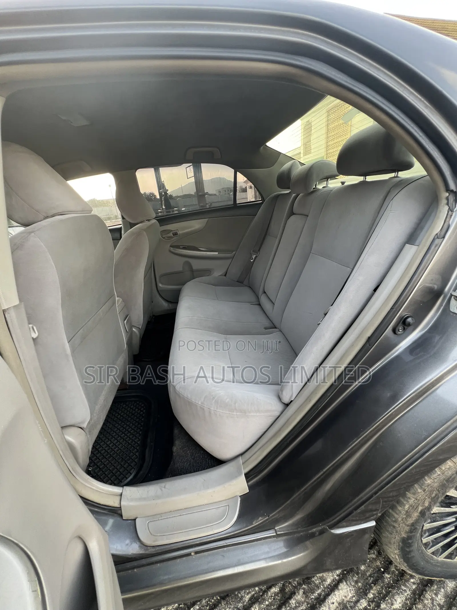 Toyota Corolla S 4dr Sedan (1.8L 4cyl 4A) 2011 Gray