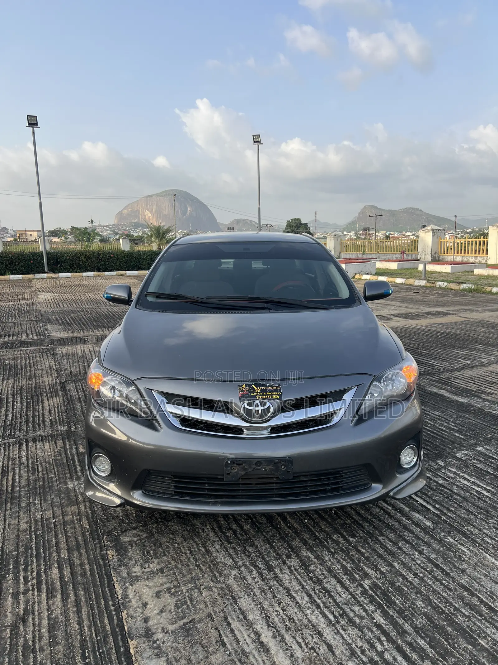 Toyota Corolla S 4dr Sedan (1.8L 4cyl 4A) 2011 Gray