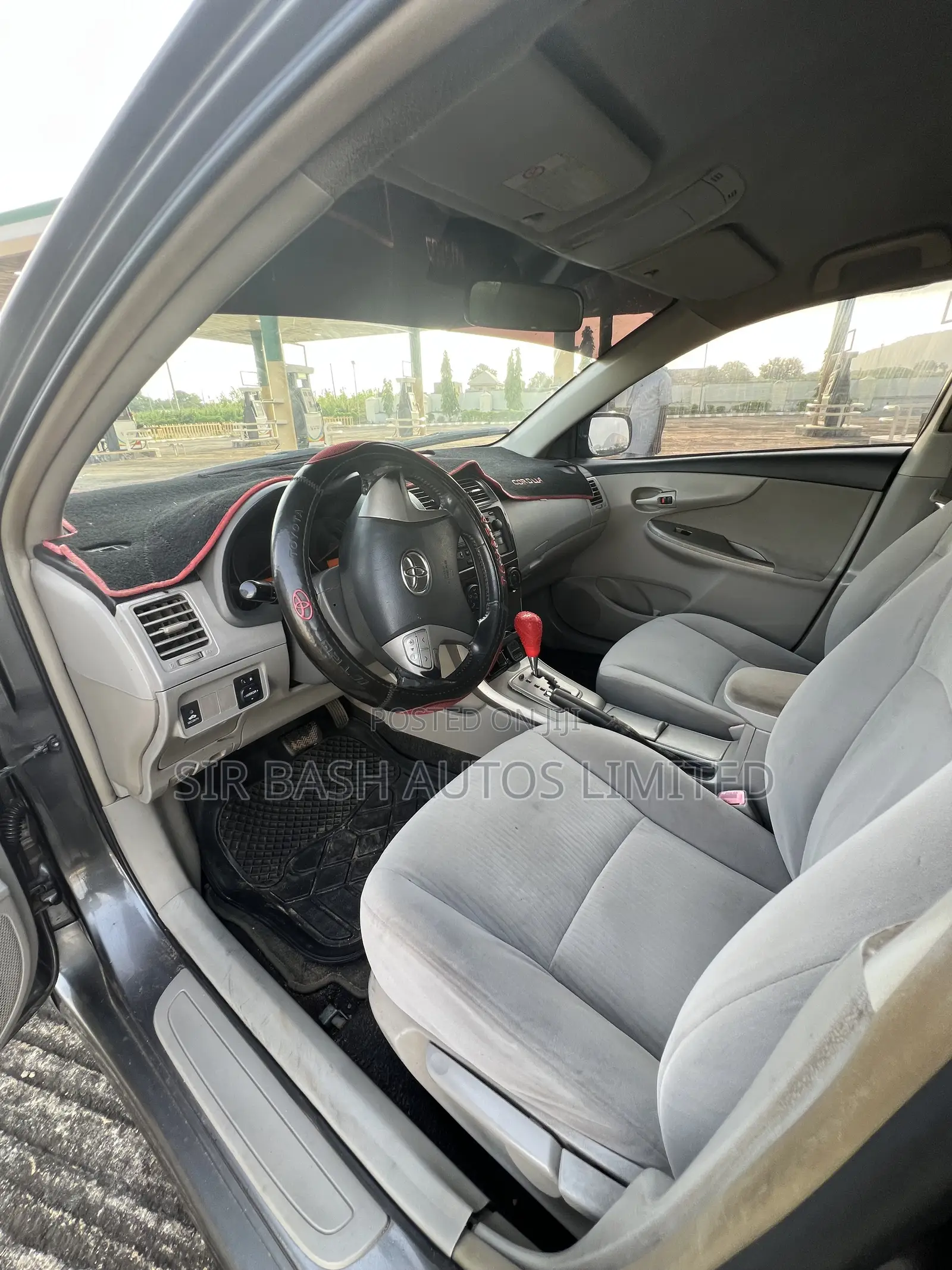 Toyota Corolla S 4dr Sedan (1.8L 4cyl 4A) 2011 Gray