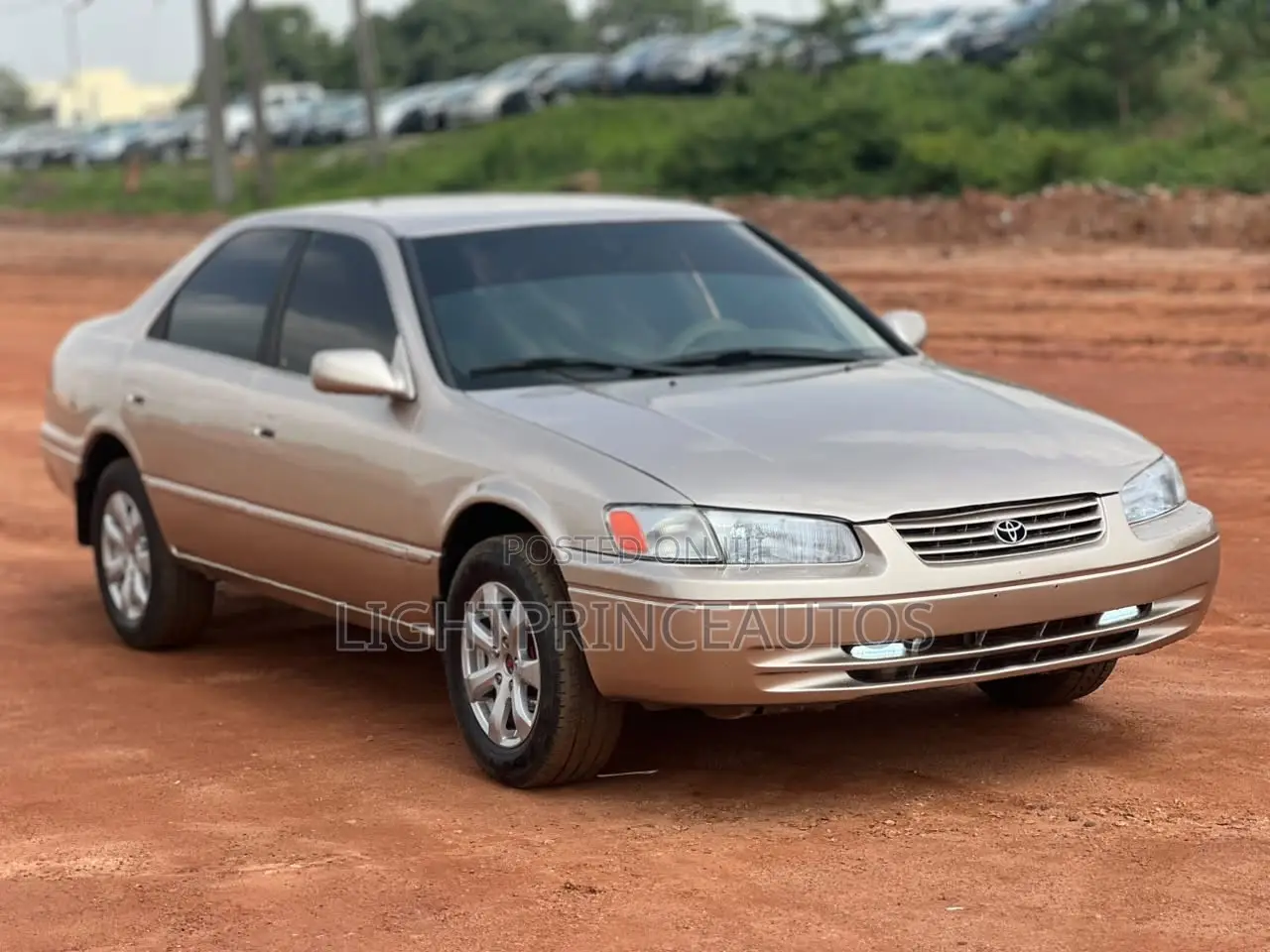 Toyota Camry 2000 Brown