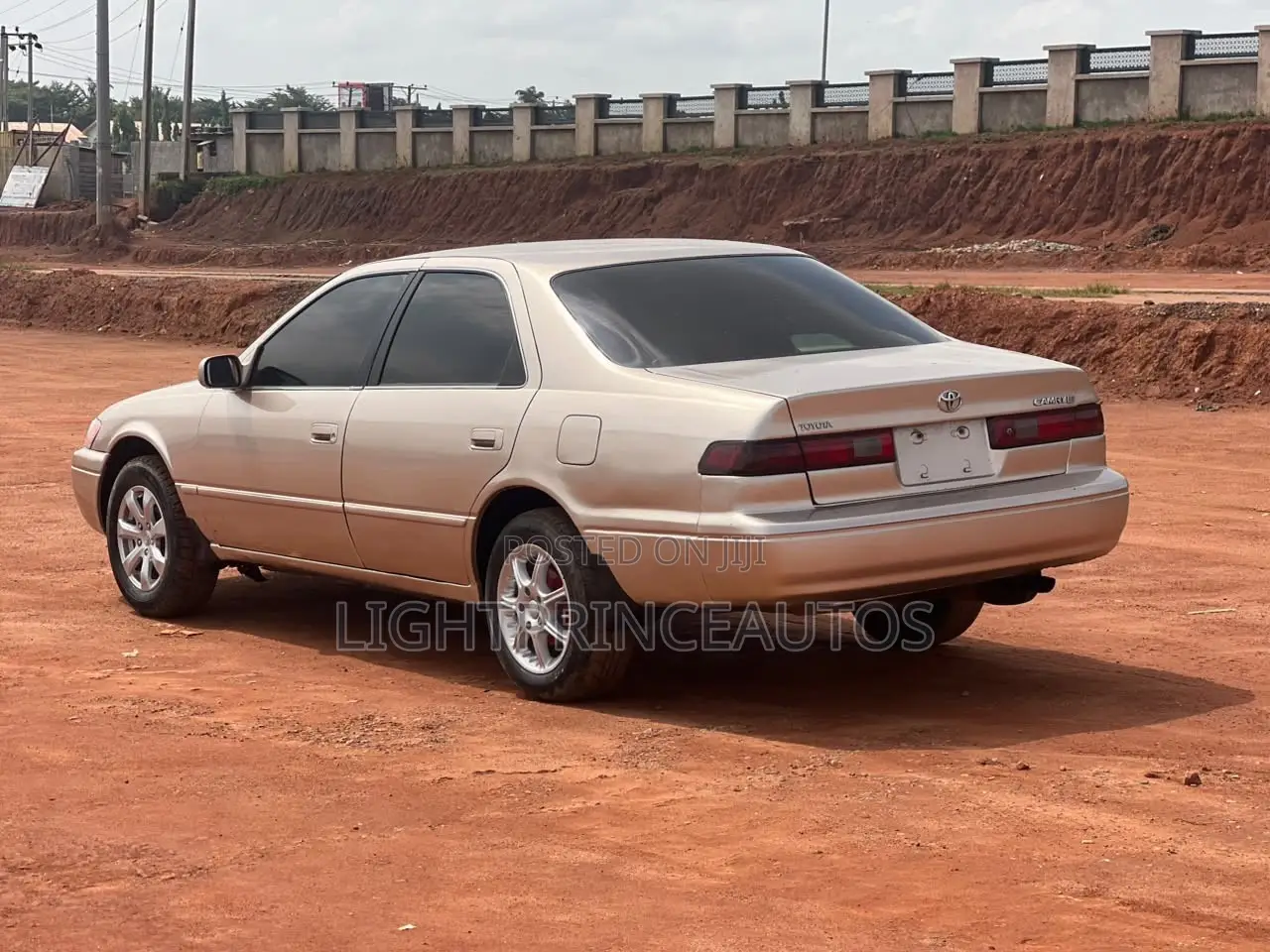 Toyota Camry 2000 Brown