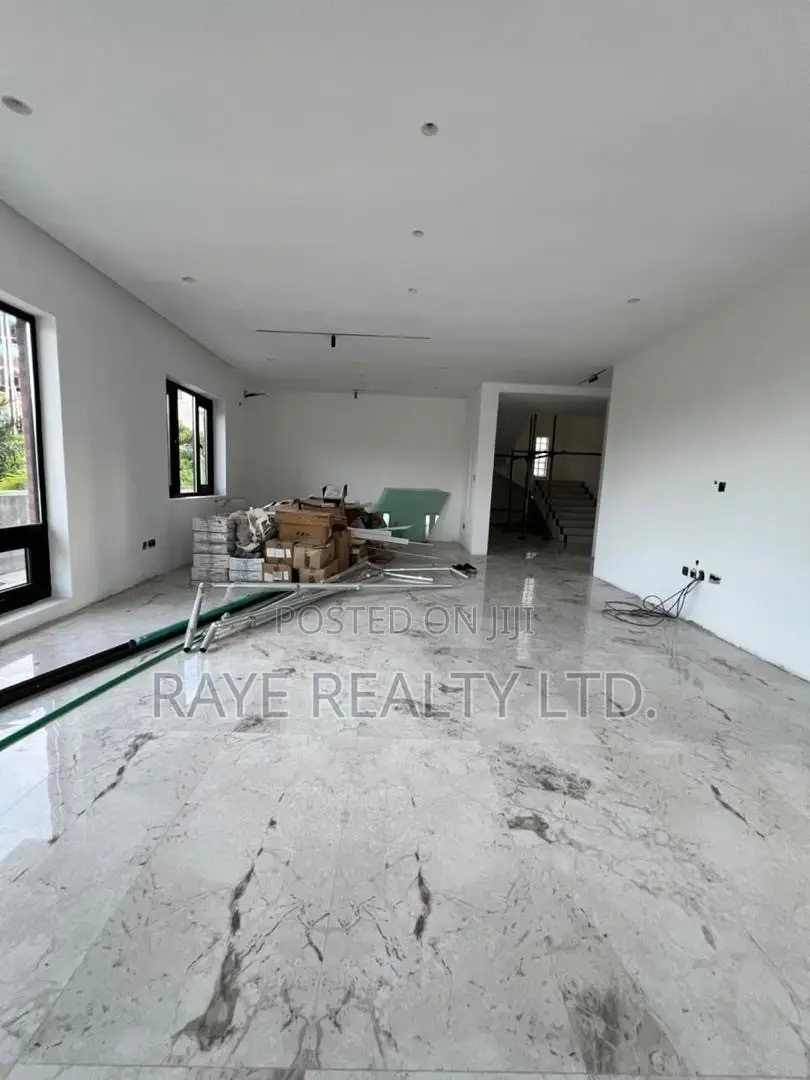 5bdrm Duplex in Ajah for sale