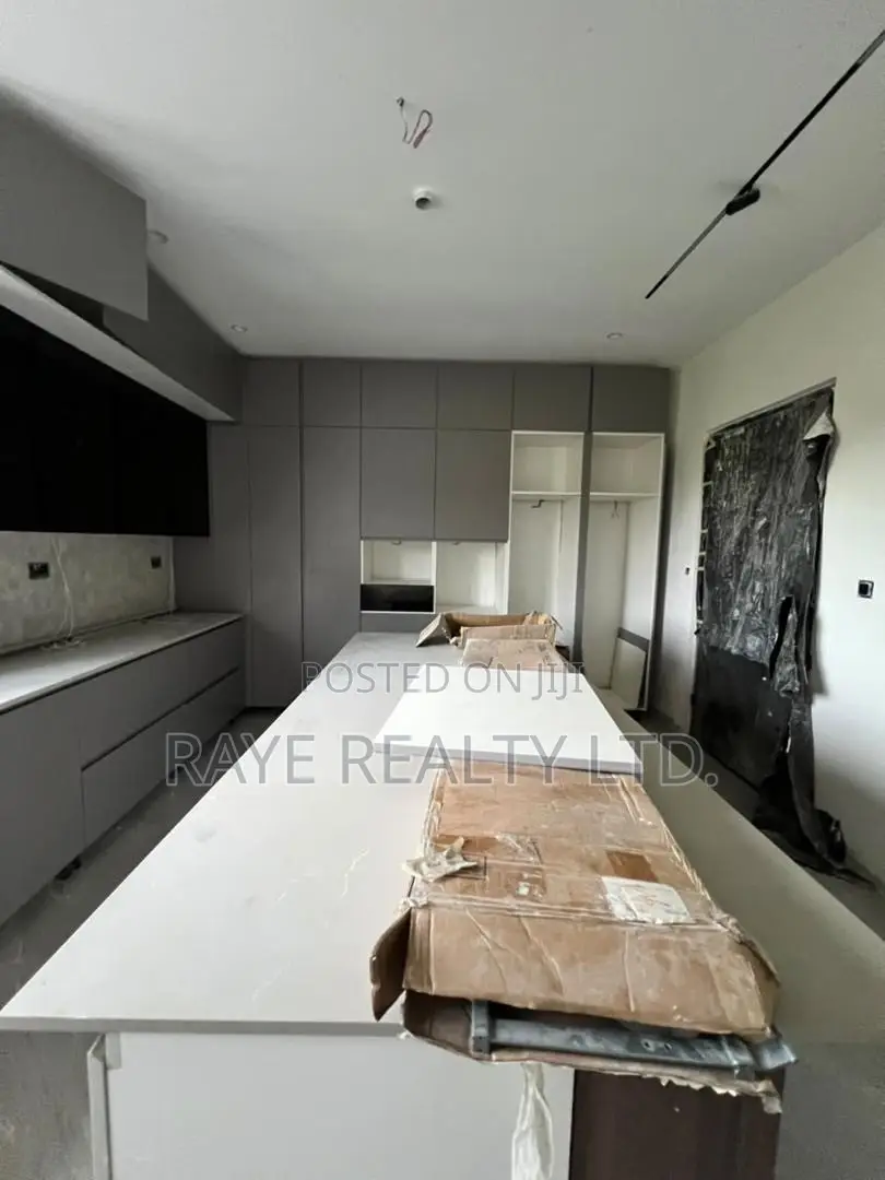 5bdrm Duplex in Ajah for sale